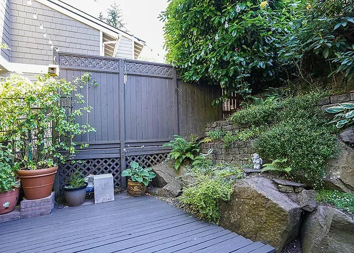 Sunlit Contemporary Bellevue Home W A Lush Garden