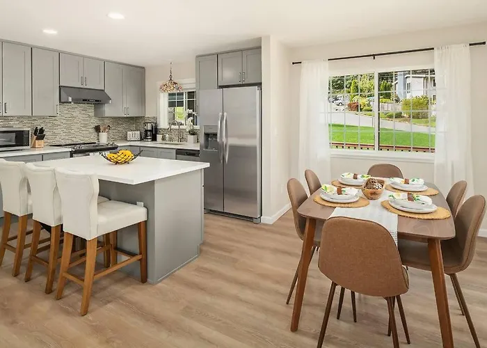 Remodeled Bellevue Family Home W Ac Close To Everything