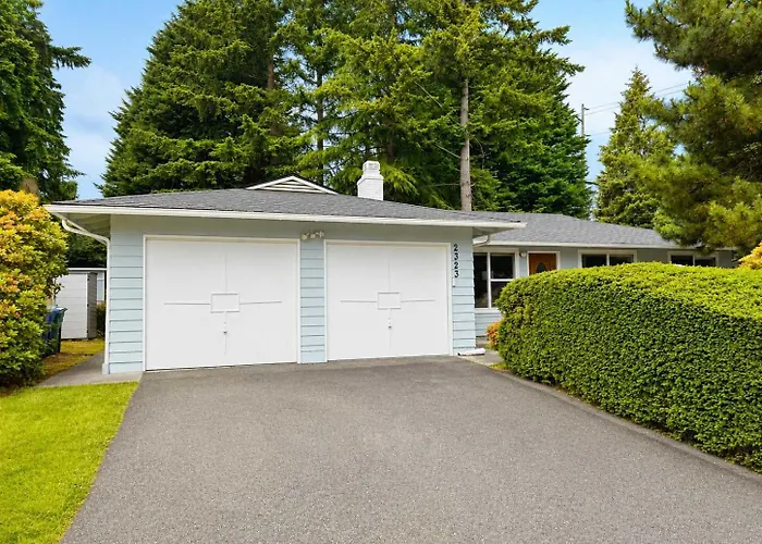 Bellevue Pet Friendly Home Fenced Yard
